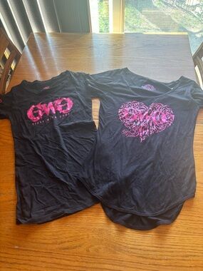 Lot of 2 Vintage Y2K Girls With Guns T-Shirts Size M